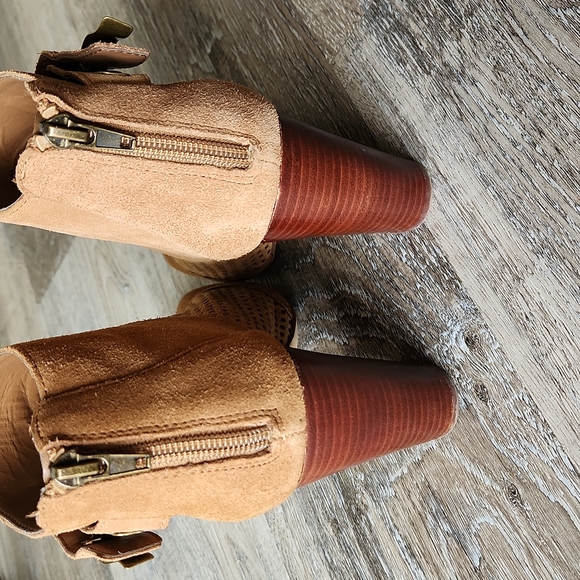 Suede open toe bootie - Picture 4 of 6